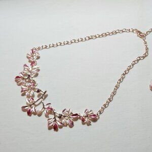 Delicate costume set necklace & earrings gold tone pink NWOT